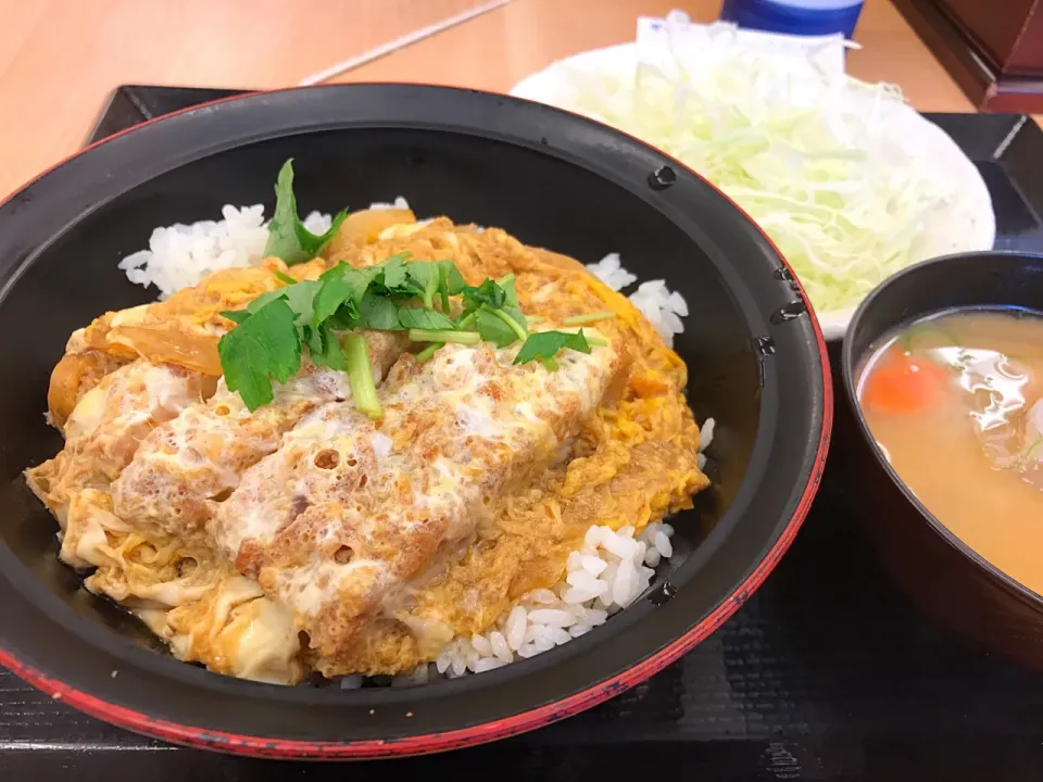 ミニカツ丼セット|マハロ菊池さん