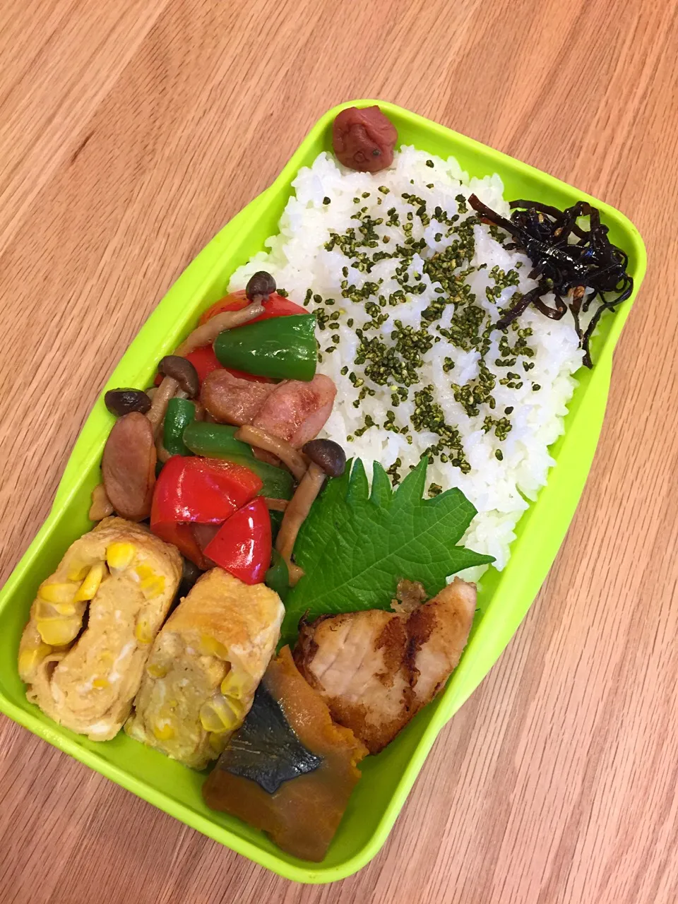 Snapdishの料理写真:2017.8.3 中2男子 🎾置き弁当〜(*´∇｀*)
#夏休み置き弁当 #夏休みお弁当 #中2弁当|mari-pさん