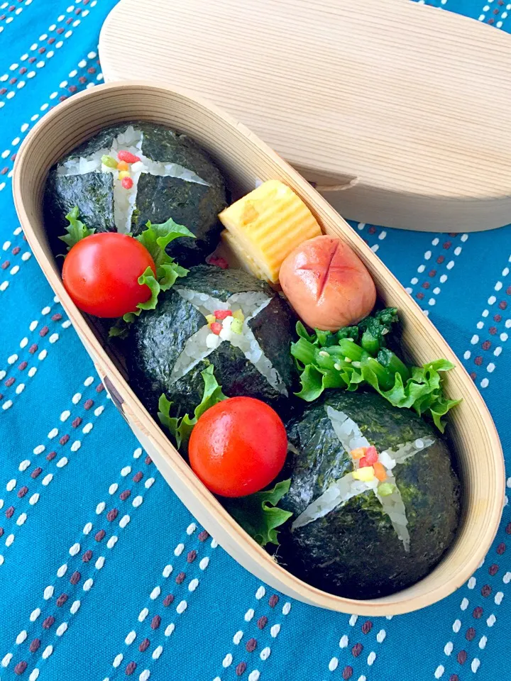 おにぎり弁当🍅|udomegu☆さん