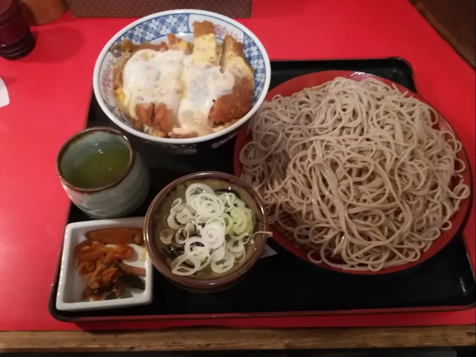 がっつりとカツ丼 #昼食|アクちゃんさん