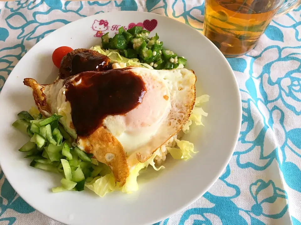 ロコモコ風？残り物オンパレードお昼ご飯(๑˃̵ᴗ˂̵)|Satokoさん