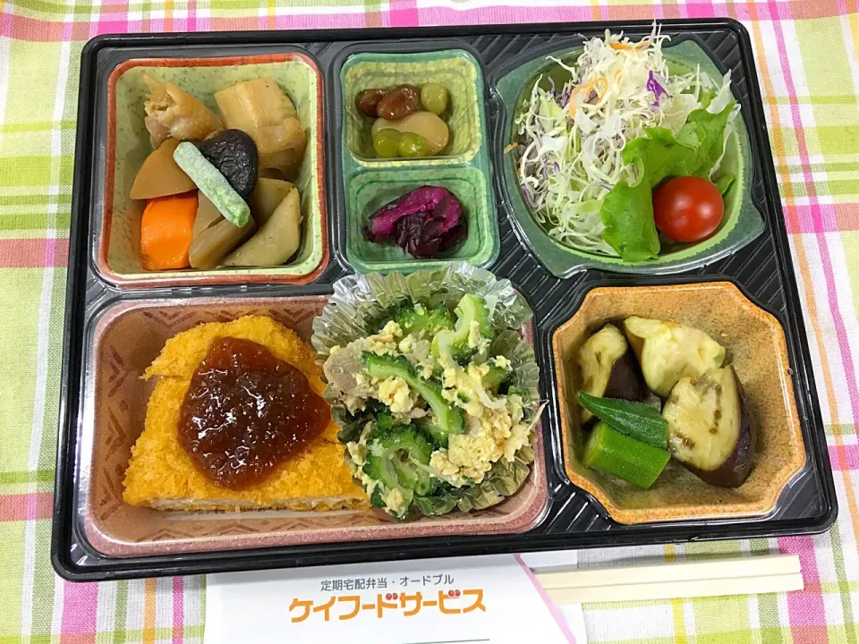 おろしトンカツ 日替わり弁当 豊川市豊橋市一部エリア宅配|Naokazu Kuritaさん