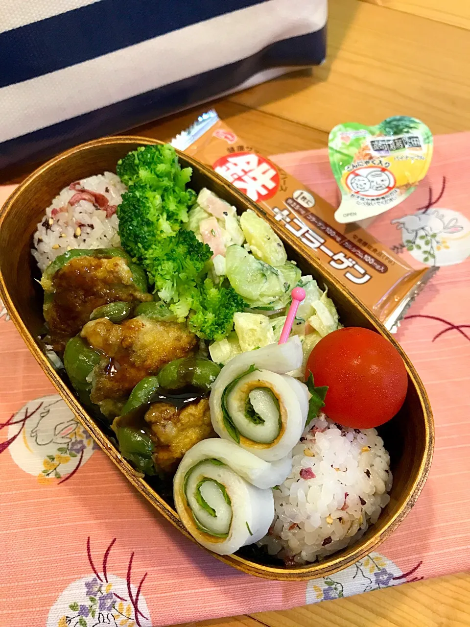 パパたろ弁当🍱

梅ゆかりのおむすび🍙
ポテトサラダ
ピーマンの肉詰め
ちくわと大葉のくるくる
ミニトマト
ブロッコリー|ひななぎさん