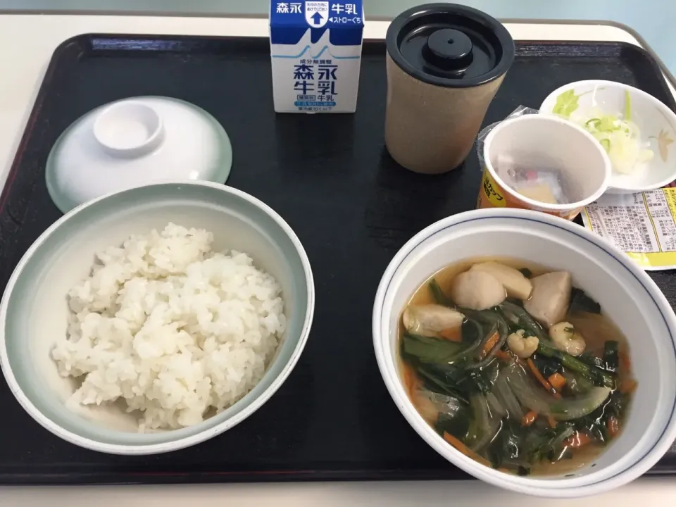 Snapdishの料理写真:#入院飯 
9日目 朝食
ごはん
納豆
えび煮物里芋
ふりかけ
牛乳|kubosovさん