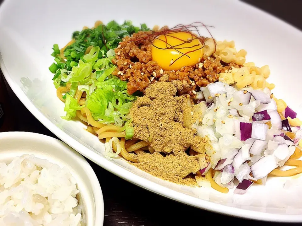 Snapdishの料理写真:シラチャーソースで台湾まぜそば🍜オサレバージョン✩ 雑穀米の追い飯付き♪

#台湾まぜそば|桃実さん