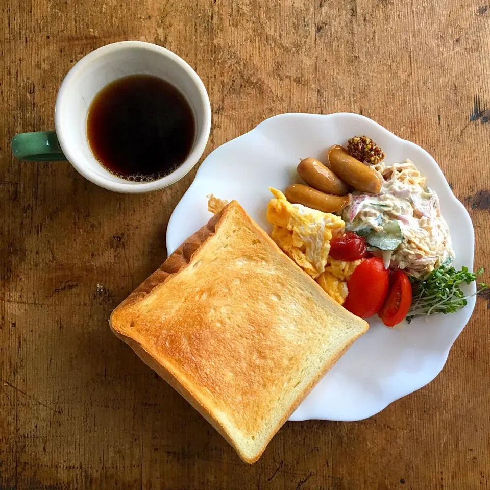 夏休みの朝ごはん‼︎
#朝ごはん #朝ごはんプレート #ワンプレート #ゴーヤチャンプル #ふたりごはん #ふたりぐらし #珈琲 #切り干し大根のサラダ|Yoshinobu Nakagawaさん