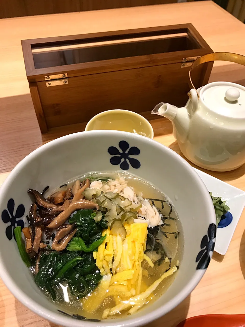 鶏飯風のお茶漬け。優しいお味でした。|リュカさん