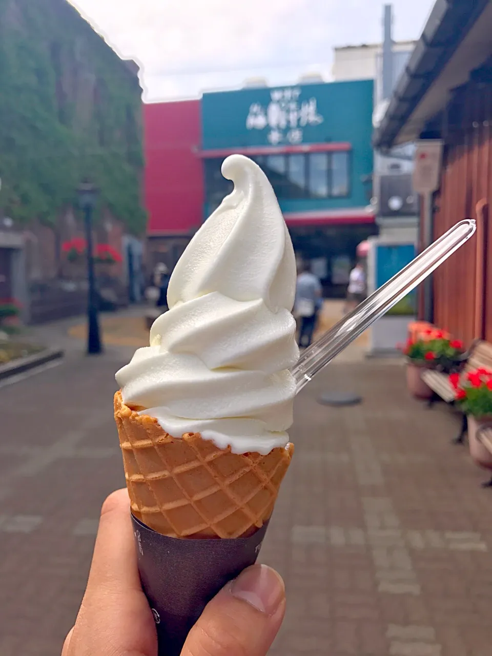 Snapdishの料理写真:白い恋人ソフトクリーム✨|ゆっちこさん