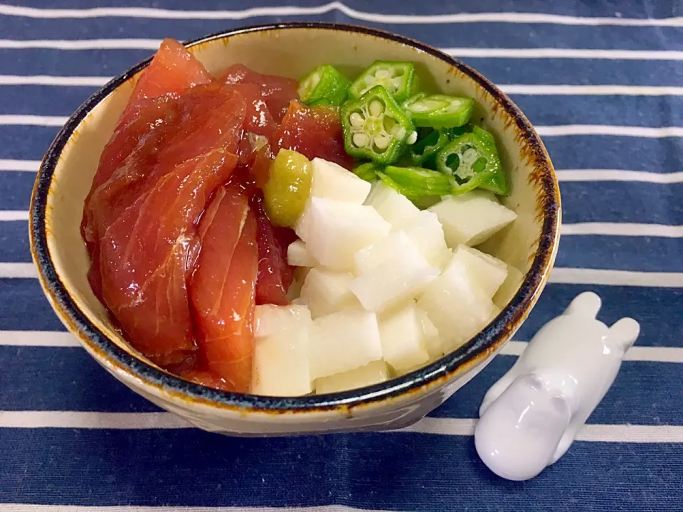 マグロねばねば丼#漬けマグロ#オクラ#山芋|Tsugumiさん