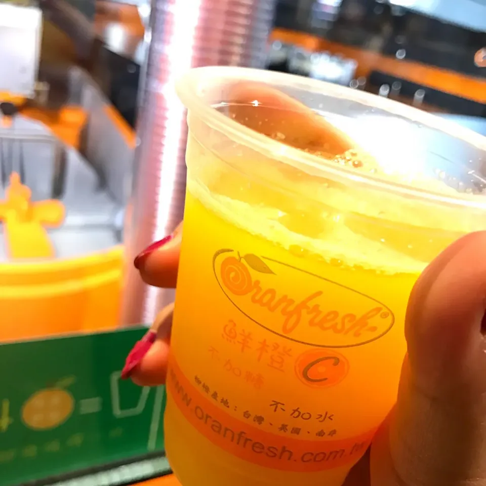 Snapdishの料理写真:フレッシュオレンジジュース🍊🍹|HALさん