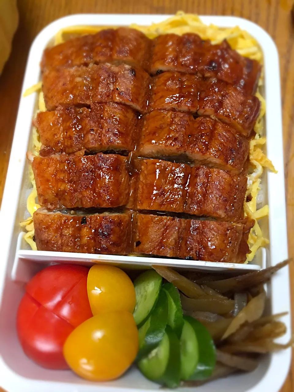 Snapdishの料理写真:8月7日、今季2度目の鰻弁当🍱！
暑さに負けず頑張って💪|かよっぺさん