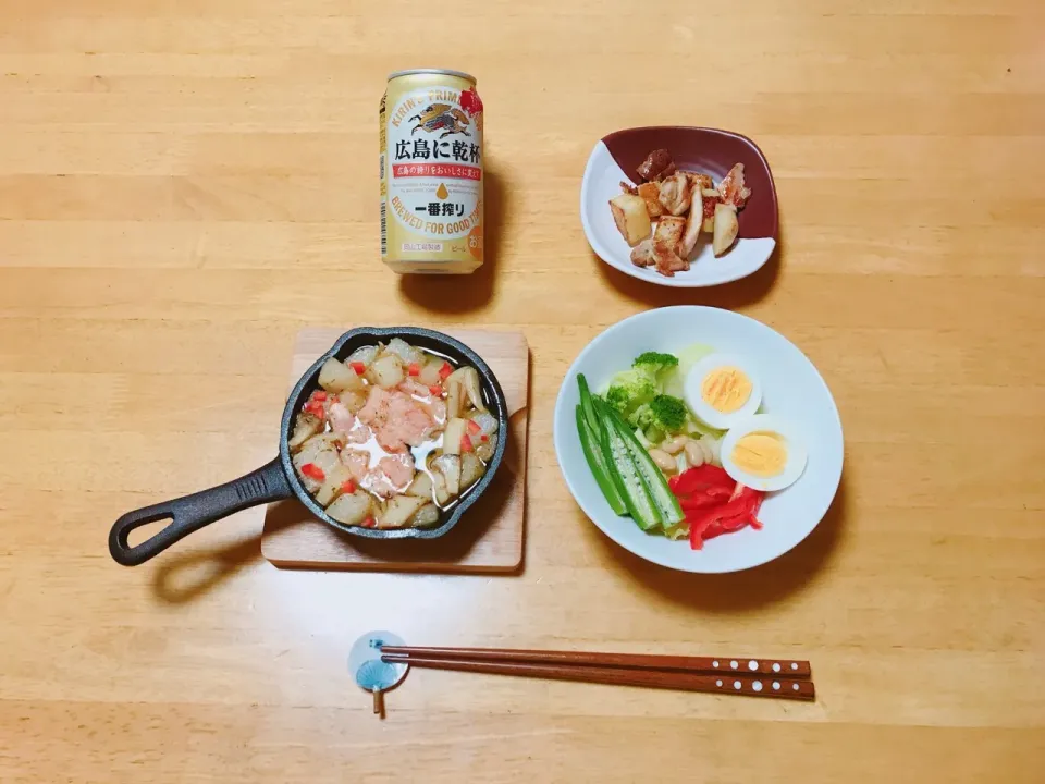 夕ごはん
明太子と山芋のアヒージョ
鶏肉と山芋の甘辛炒め|ちゃみこさん