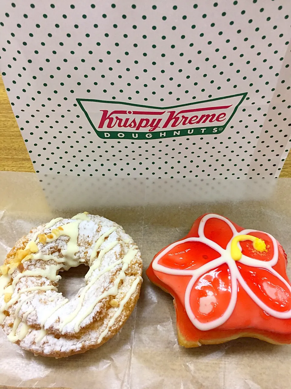 オールドファッションマカダミアナッツ
トロピカルハイビスカス
#クリスピークリームドーナツ🍩|himeさん