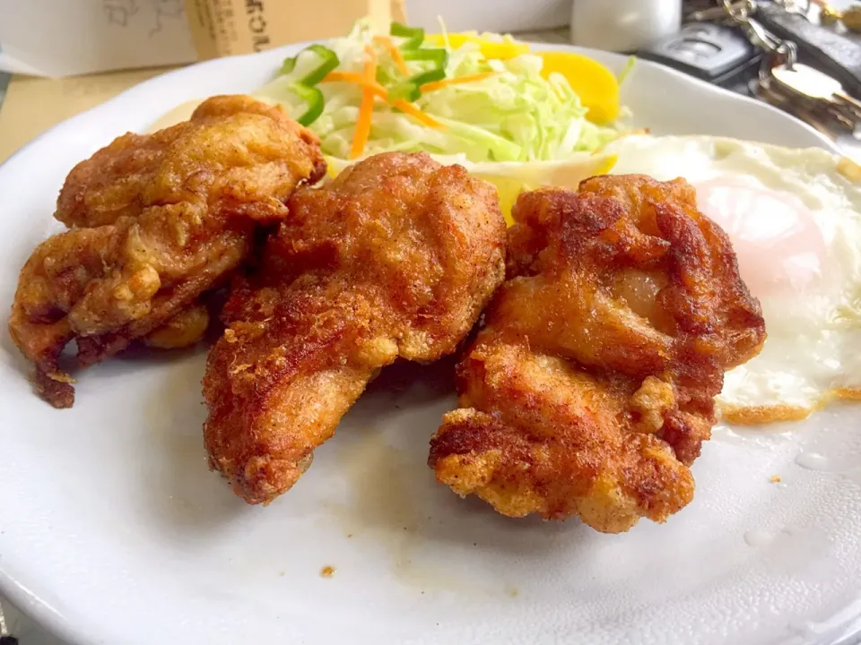 弥生食堂出前新メニュー❗️
唐揚げ定食|BOOさん