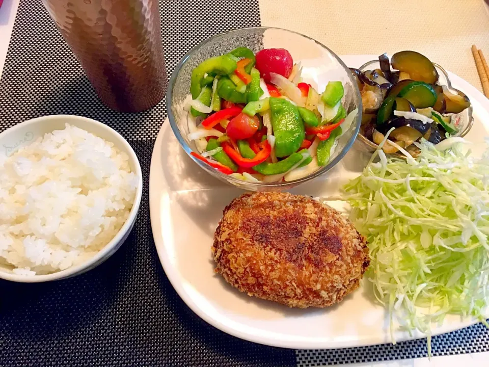 コロッケ、夏野菜とマクワウリのマリネ、茄子と胡瓜のわさび漬け|りんこさん