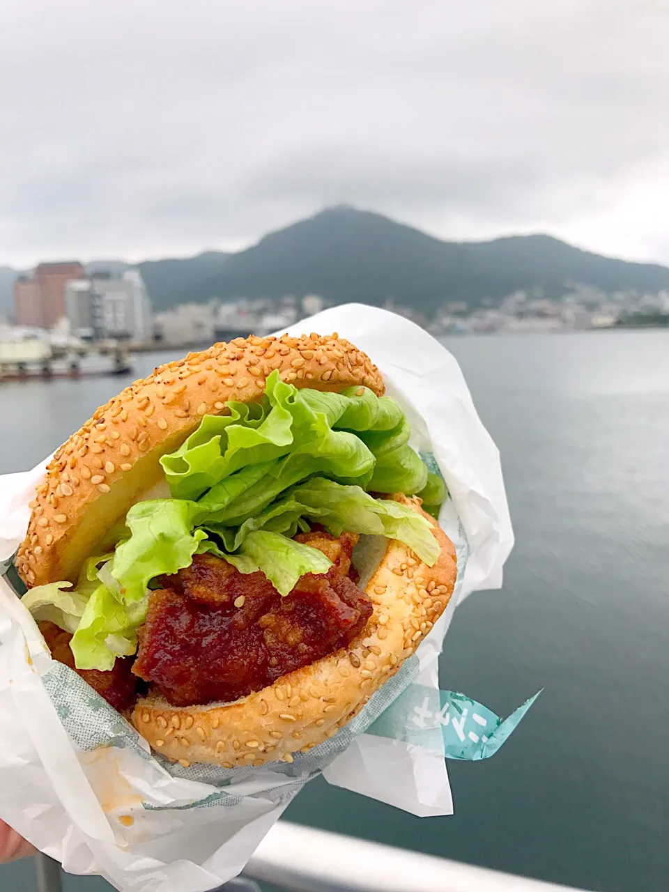 Snapdishの料理写真:チャイニーズチキンバーガー|ゆっちこさん