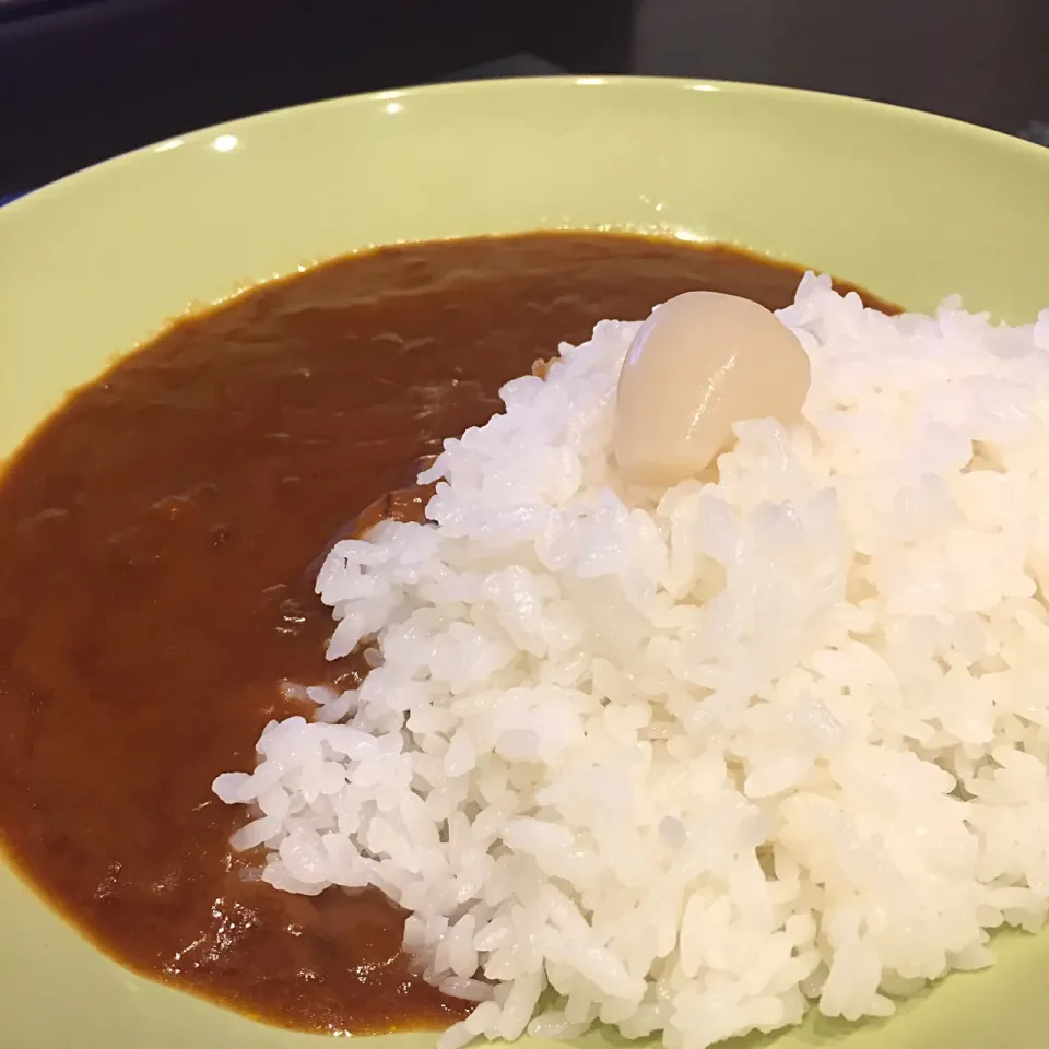 風邪うつされた〜🤧 何も作りたくないからレトルトカレー🍛|ヨッチャンさん