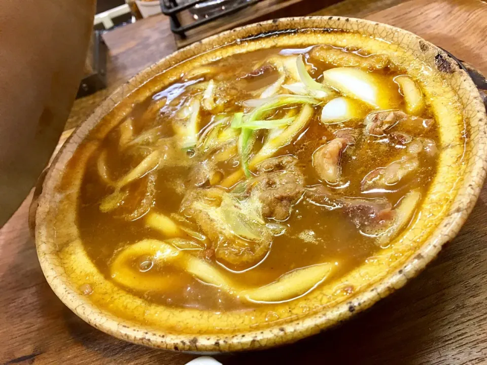 鯱屋  牛すじカレーうどん|もにもにかさん