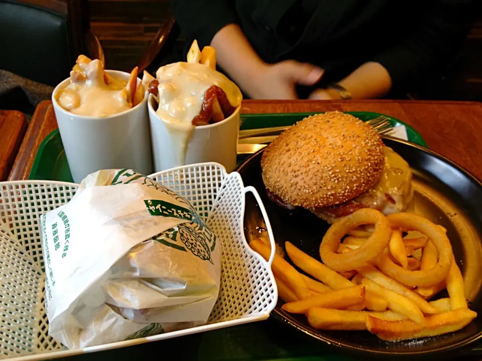 Snapdishの料理写真:ラッキーピエロのバーガー🍔|ひとみさん