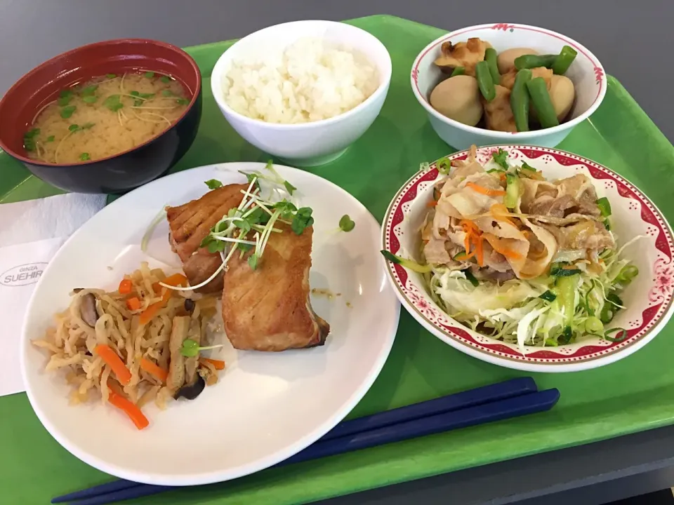 まぐろハラモ味噌焼、竹輪と里芋の炊合せ、豚しゃぶサラダ|Tadahiko Watanabeさん