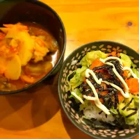 Snapdishの料理写真:サーモン&アボカド丼♪|Megu（＾Ｏ＾☆♪さん