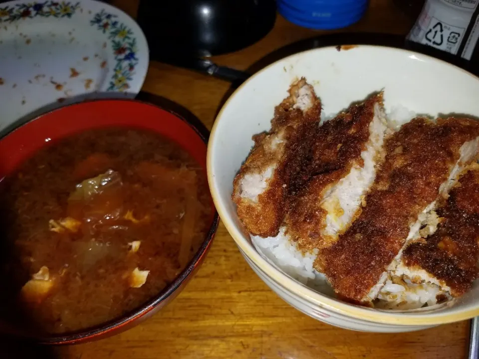 Snapdishの料理写真:自家製ソースカツ丼
使ったソースは、オメガソース|Morito Kamiyaさん