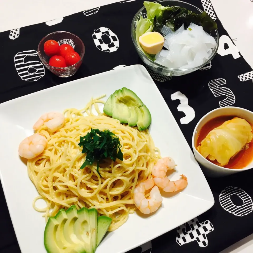 #アボカドと海老の冷製パスタ
#プチトマトの糀甘酒ピクルス
#ロールキャベツ|tuyet716さん