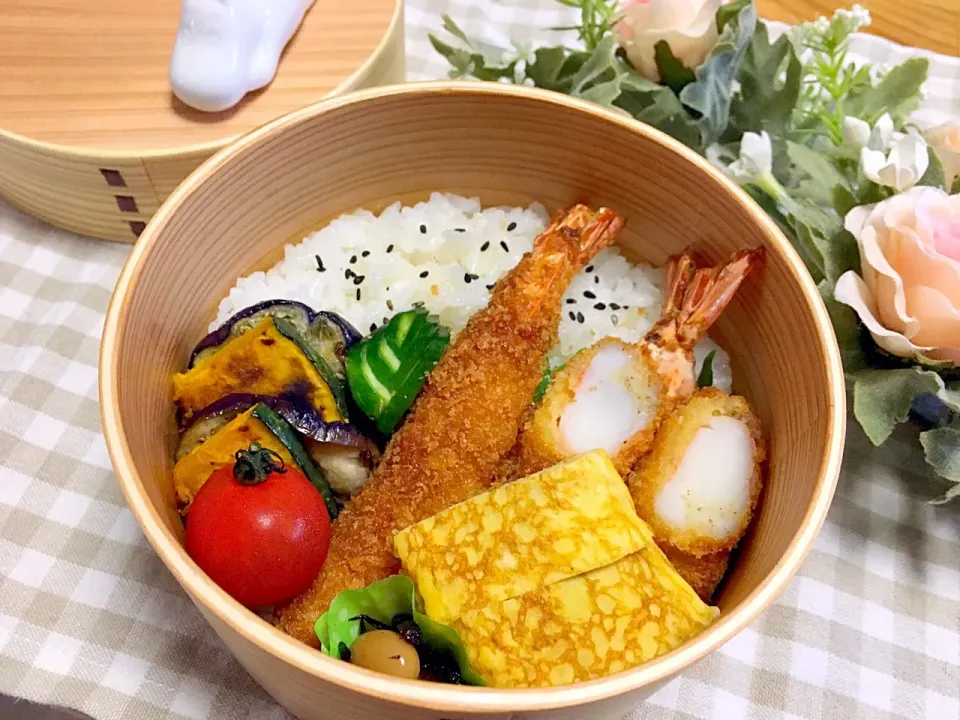 8/9 お弁当！#エビフライ#玉子焼き#野菜ソテー#ひじき豆#手作り弁当|Tsugumiさん