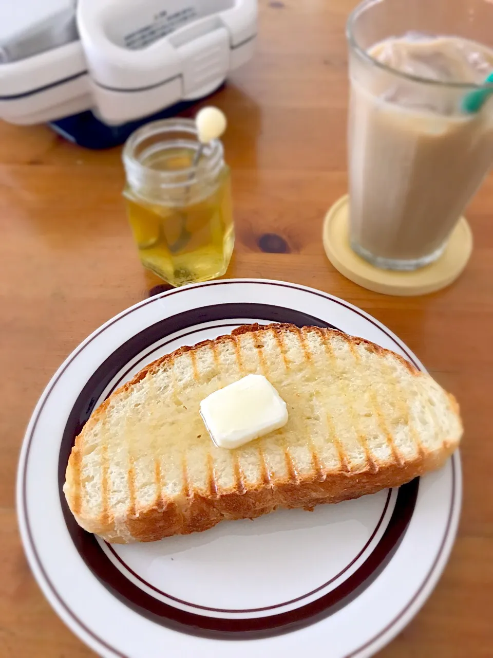 Snapdishの料理写真:はちみつバタートースト|ずーみんままさん