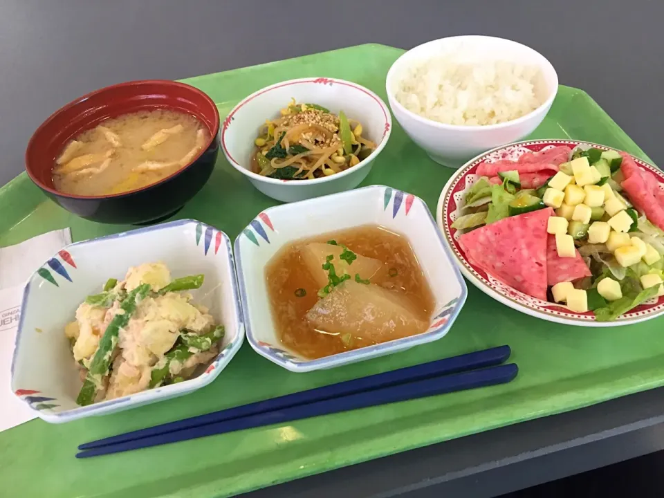 じゃがいもとアスパラのツナマヨネーズ和え、大根のカニあんかけ、青梗菜て豆もやしの中華和え、イタリアンサラダ|Tadahiko Watanabeさん