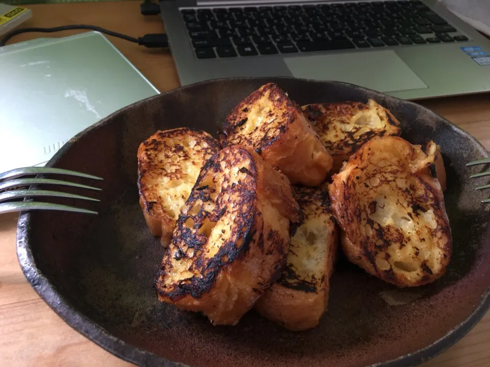 フレンチトースト！山飯予行練習、本番漬け込んでって傷まないかしら、、(^_^;)|もっつぁさん