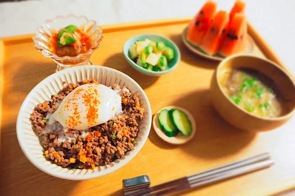 Snapdishの料理写真:野菜の肉味噌丼|はらしおりさん