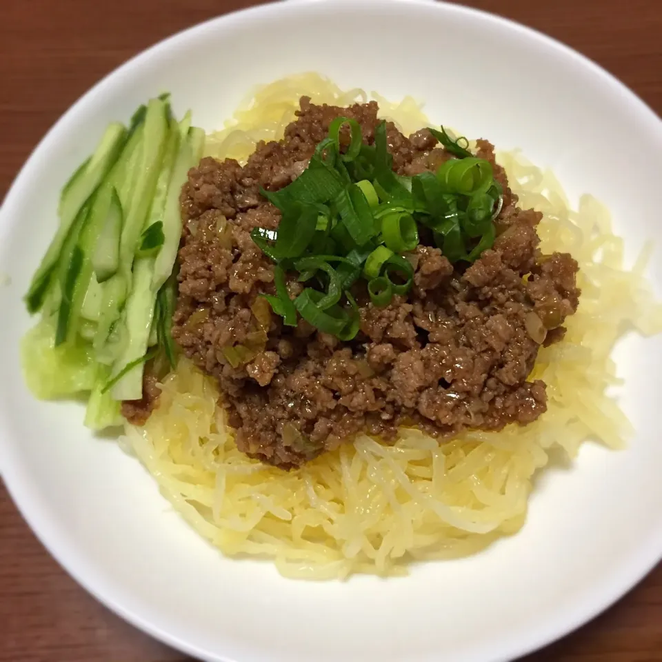 ジャージャー麺⁇
いぇいぇ 実は…そうめんカボチャです😁（笑）|まるちゃんさん