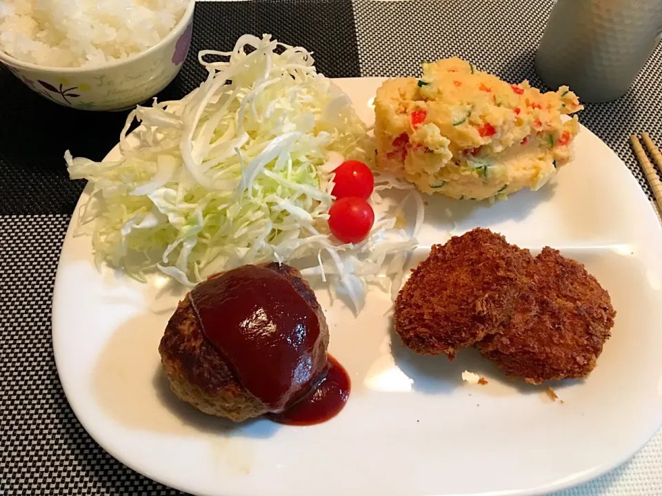 Snapdishの料理写真:ハンバーグ、チキンカツ|りんこさん