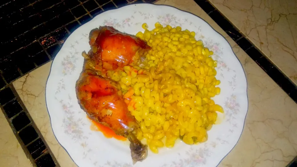 baked chicken with corn and macaroni and cheese|Kareem Boogieさん