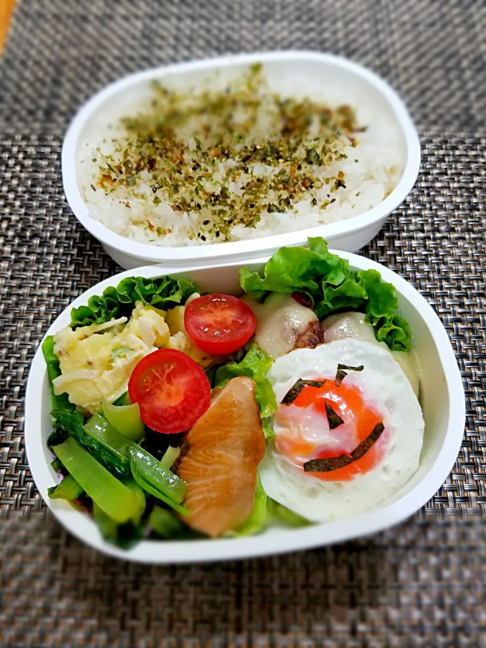 今日のお弁当🎵　ハンバーグ😋😋😋|クッキングオヤジさん