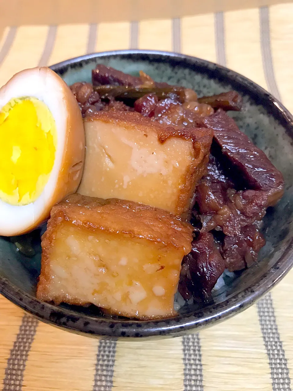 牛スジ煮込み丼♪|しづか御膳さん