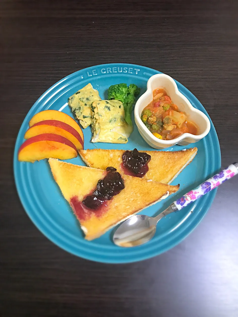 Snapdishの料理写真:8/10❁息子離乳食 朝ごはん☀️
ブルーベリートースト
チキンと野菜のトマト煮🍅
ほうれん草チーズオムレツ
ブロッコリー
ネクタリンピーチ🍑
追加・ベビーダノン|つんさん