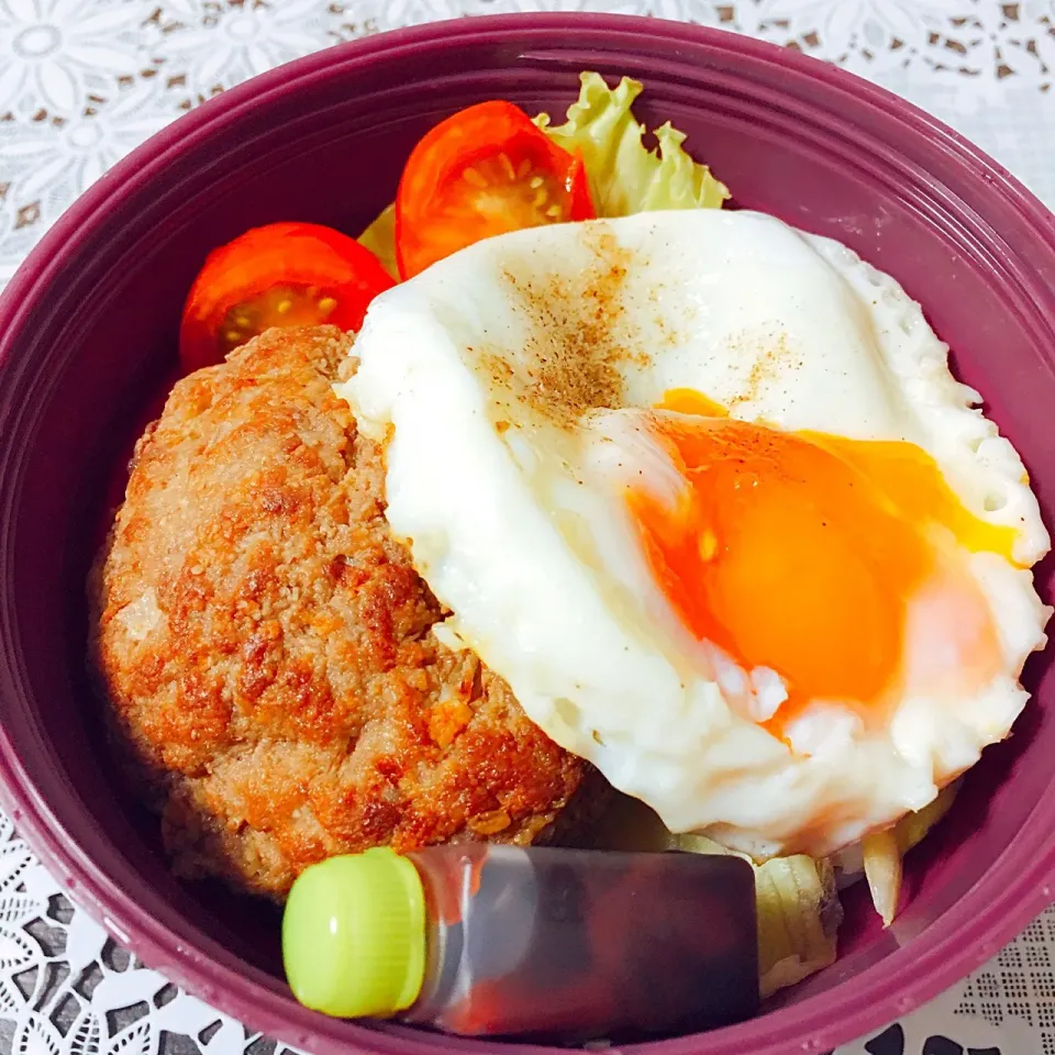 Snapdishの料理写真:08.10 obento
卵トロリなロコモコ丼|YummyKさん