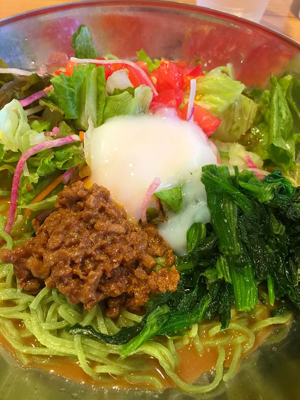 肉みそとサラダのピリ辛冷やしタンタン麺（糖質25%OFFほうれん草麺）|ま〜てぃんさん