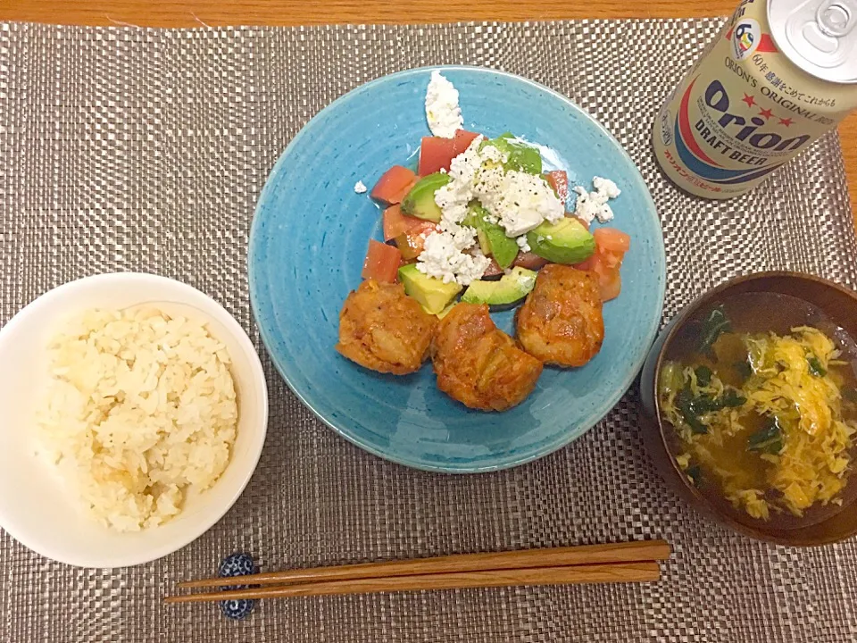 Snapdishの料理写真:タイ料理屋さんの唐揚げ #トマトとアボカドのサラダ #シンガポールチキンライス|hhhさん