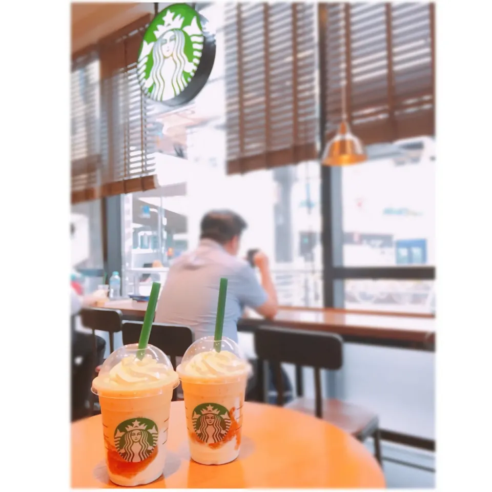 Snapdishの料理写真:スタバのシェアチケットを使って、キーライムクリームフラペチーノwithシトラス🍹💕🍊|K.Sさん