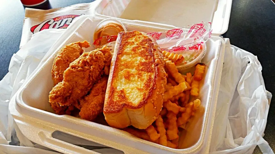 Snapdishの料理写真:Lunch With My Daughter at Raising Canes 🍗🍗🍗🍗🍗🍗🍗🍗🍗🍗🍗 #Chicken #Lunch #Box lunch/Deli #Salad #Bread|Alisha GodsglamGirl Matthewsさん