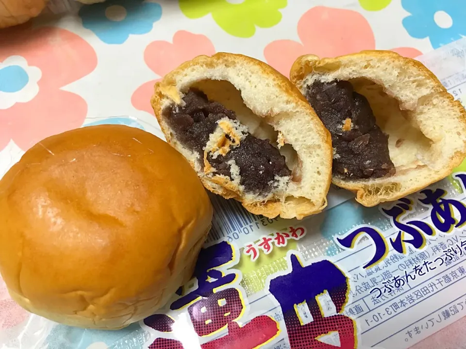 Snapdishの料理写真:薄皮つぶあんパン|はっちぃさん