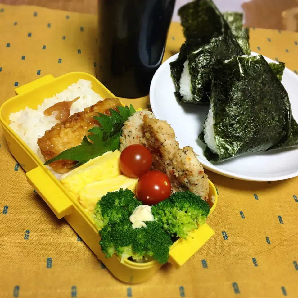 Snapdishの料理写真:#お昼ご飯 #お弁当 

8.11 息子の部活弁当🍱と朝御飯🍙|renharuruさん