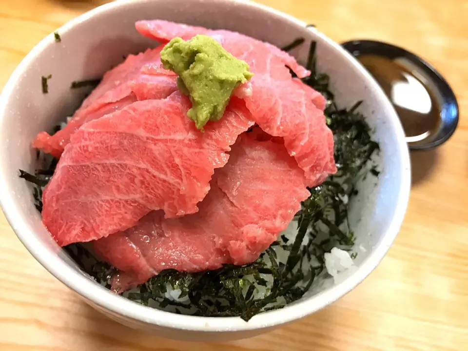 くろマグロの大トロ丼|tay___75さん