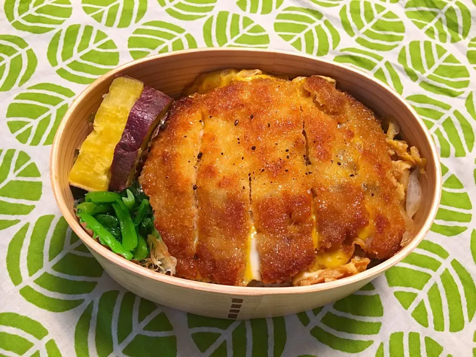 カツ丼のお弁当。|Chiharuさん