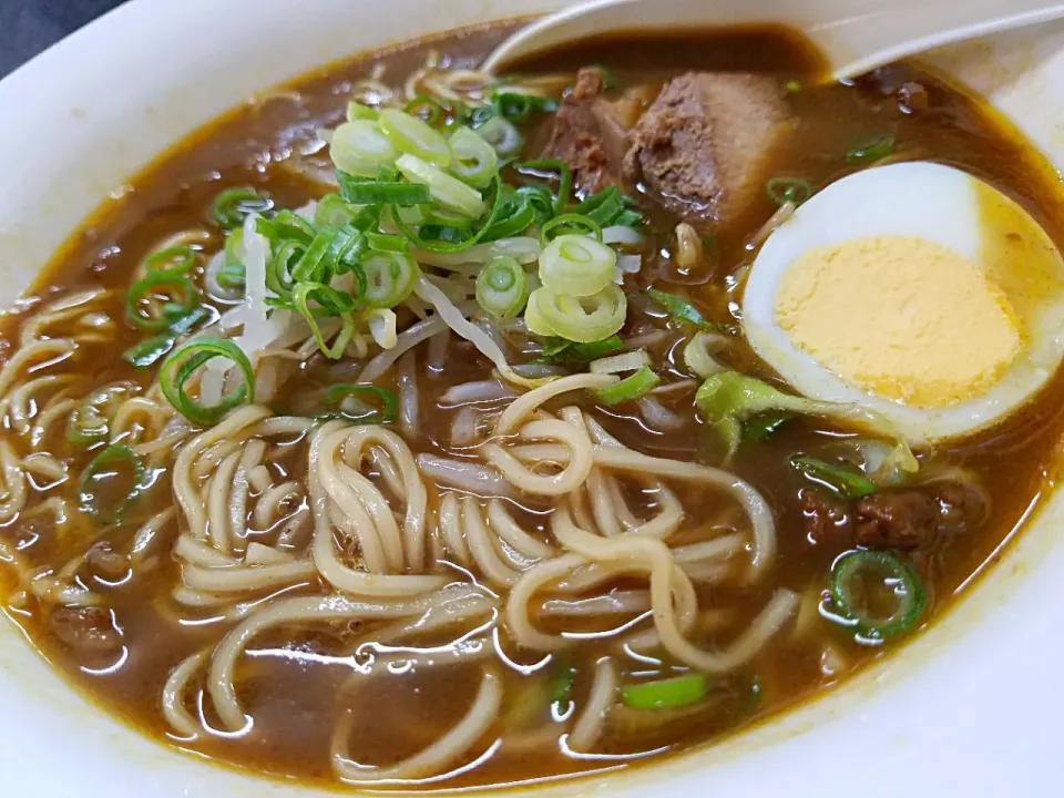 浜ちゃん食堂、安定のカレーラーメンじゃけん!!|まぁちさん