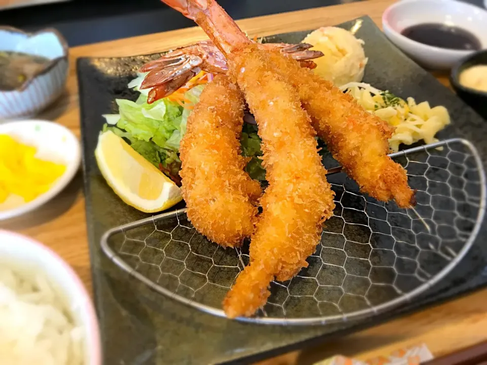 海老フライ定食🍤|buhizouさん