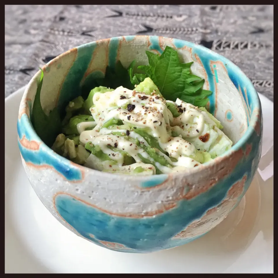 アボカドと塩豆腐のサラダ|izoomさん